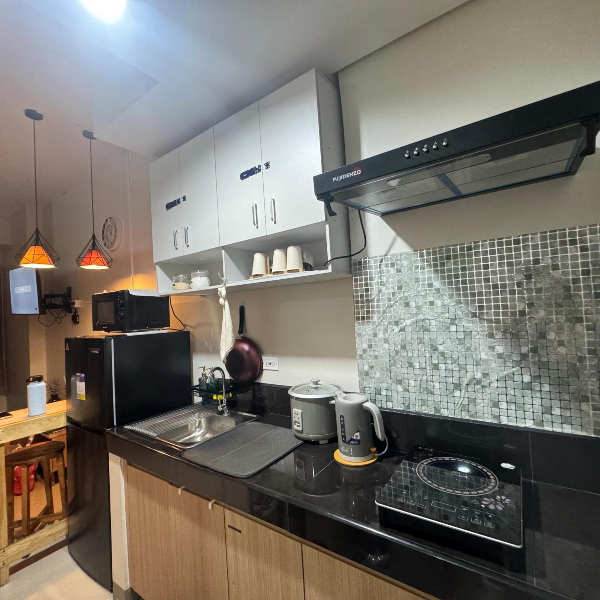 The J-Ma Ultiescape Charm Residences Condo Cainta Buitenkant foto